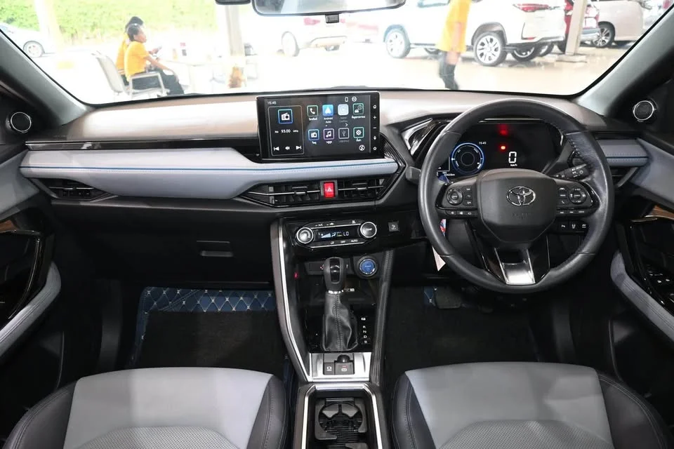 2023 Toyota Yaris Cross AC200 2