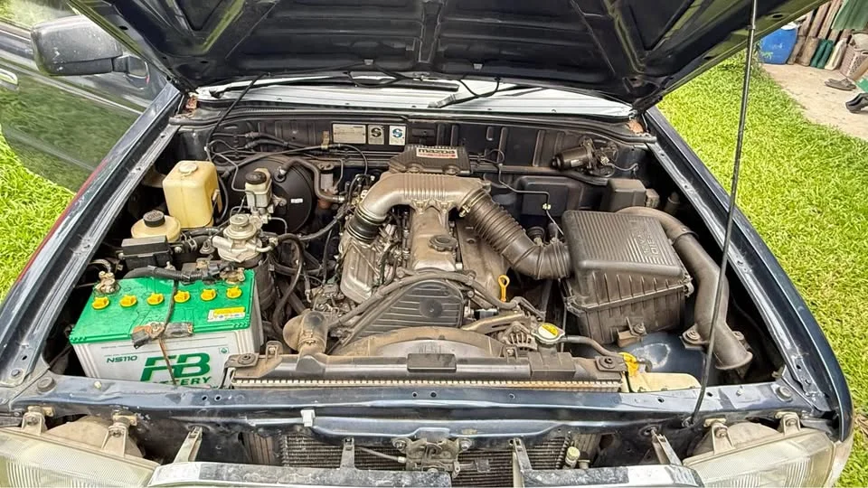 2001 Mazda 2500 Fighter V 3