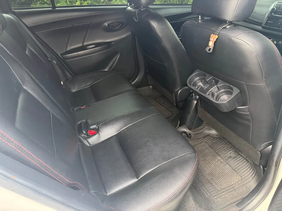 2015 Toyota Yaris III 2