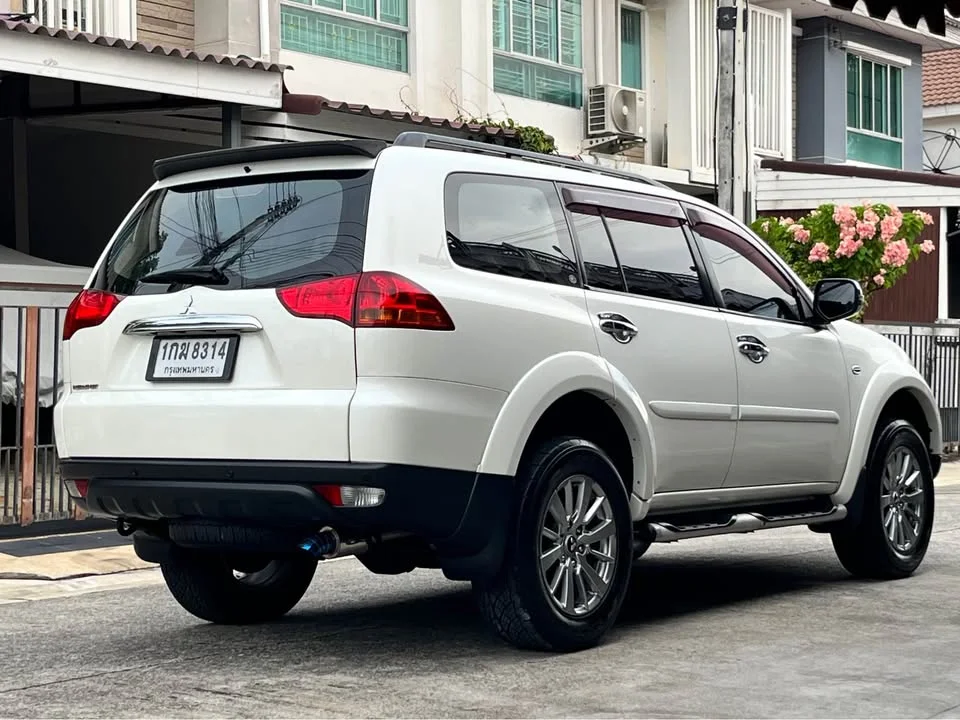 2012 Mitsubishi Pajero Sport II 2