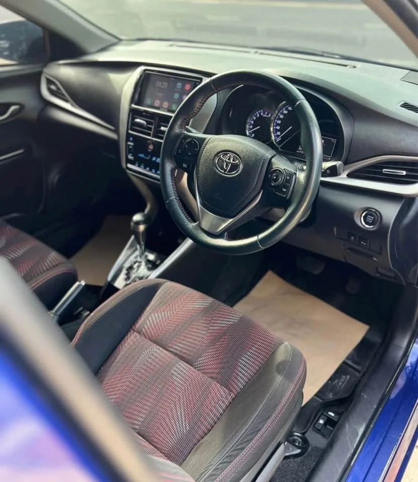 2017 Toyota Yaris ATIV III 2