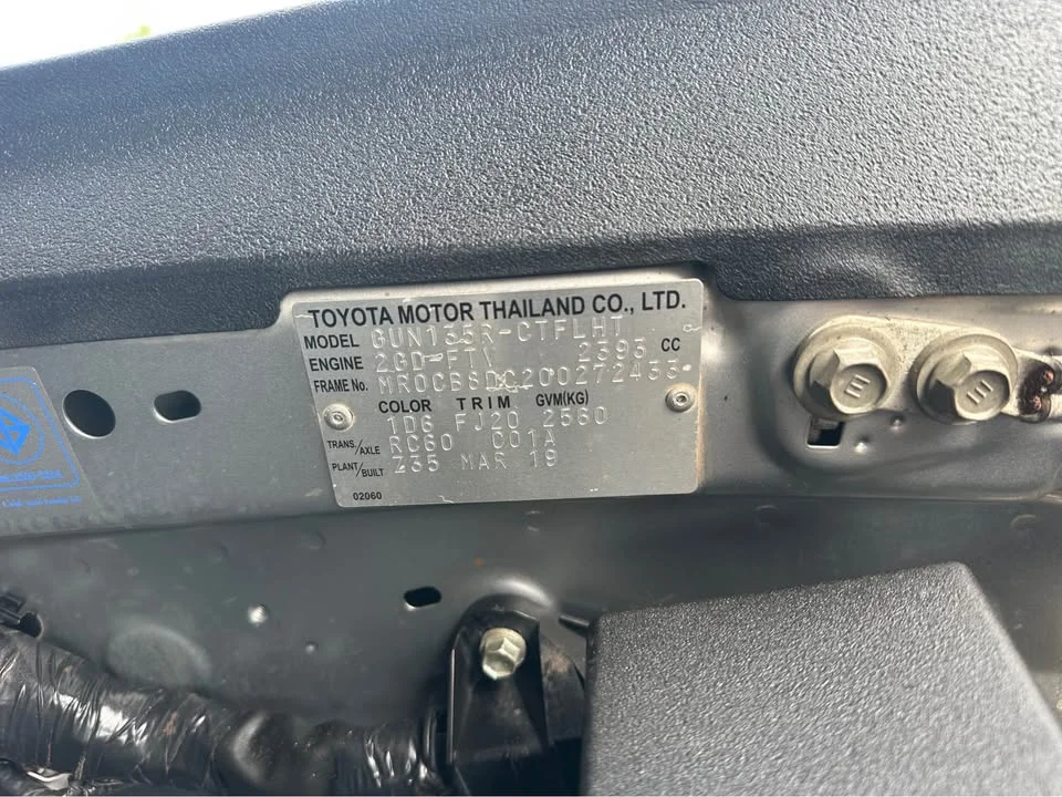 2019 Toyota Hilux VIII 3