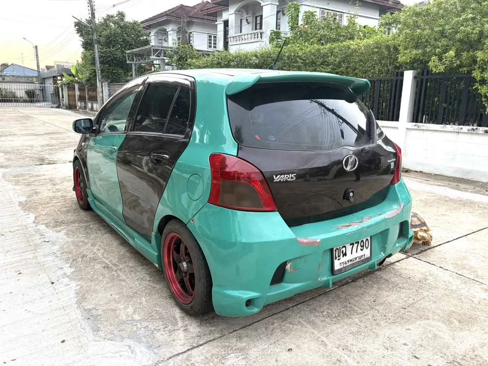 2006 Toyota Yaris II 2