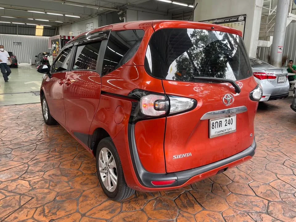 2018 Toyota Sienta II 3