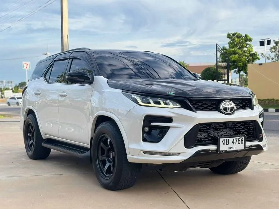 2020 Toyota Fortuner II 3