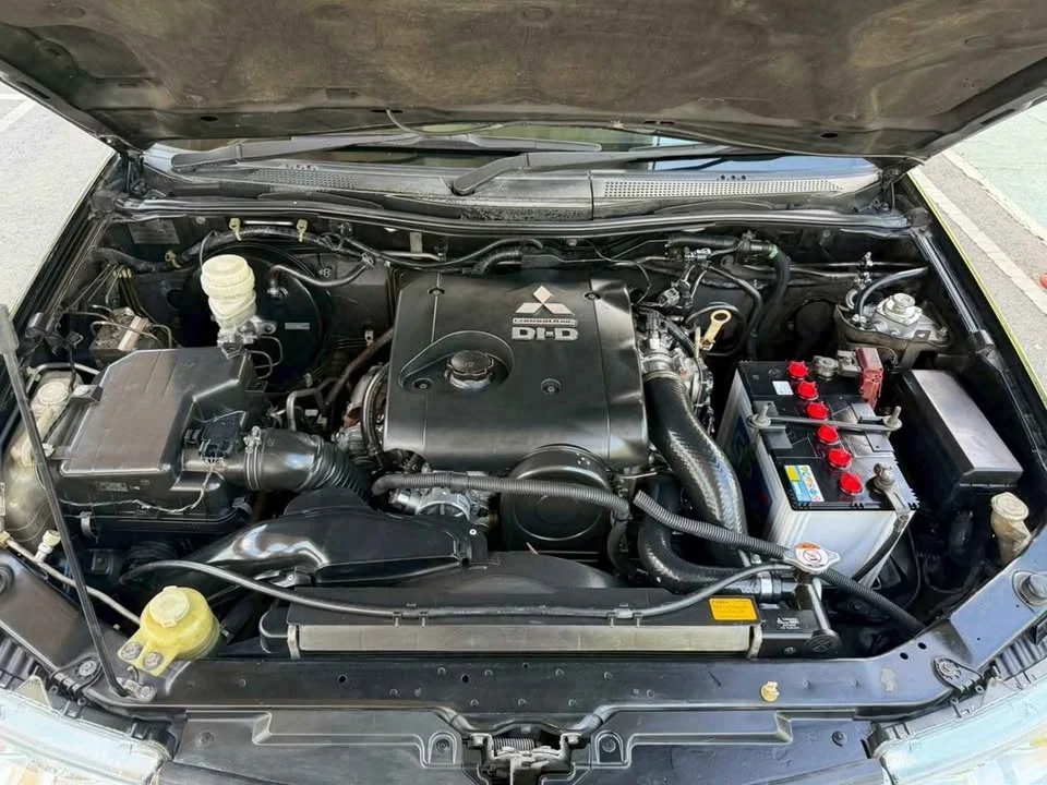 2010 Mitsubishi Pajero Sport II 3