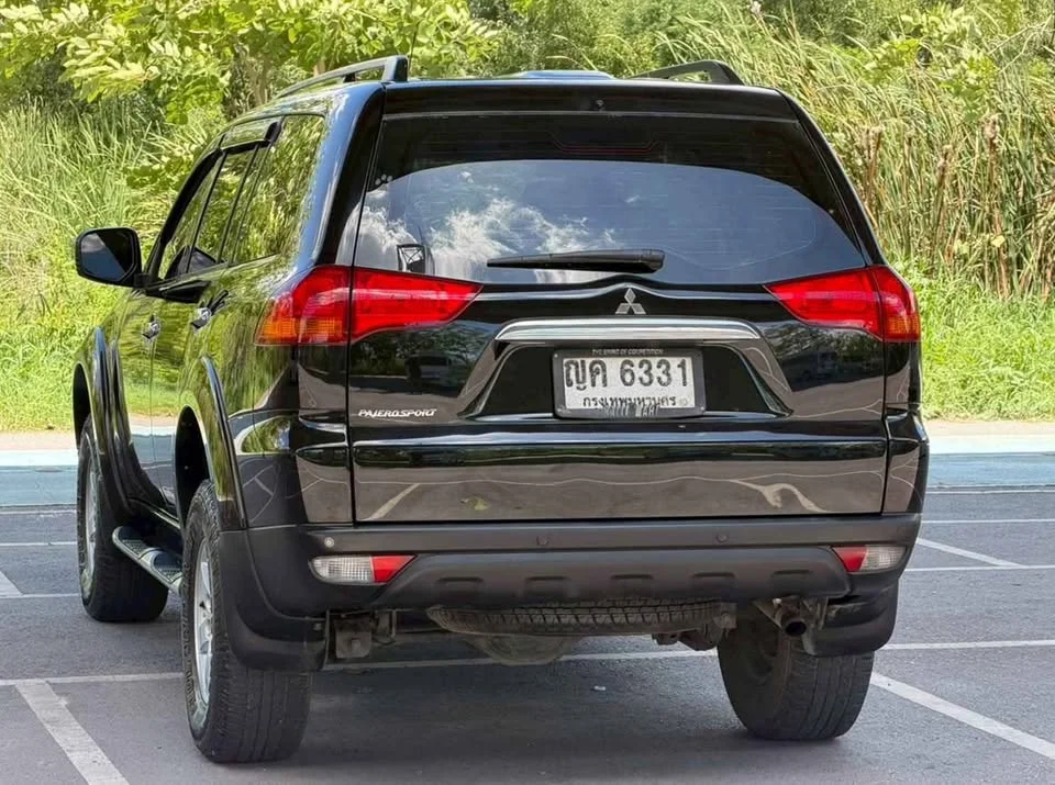 2010 Mitsubishi Pajero Sport II 2
