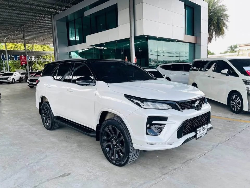 2024 Toyota Fortuner II 2