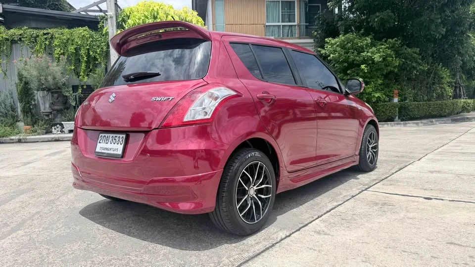 2013 Suzuki Swift II 3