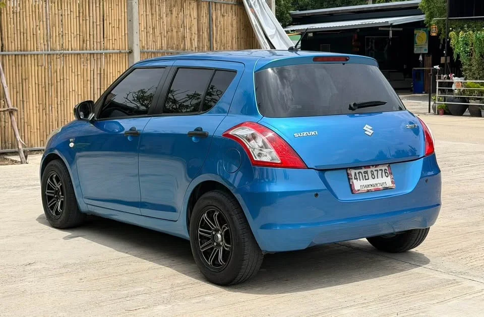 2016 Suzuki Swift II 3