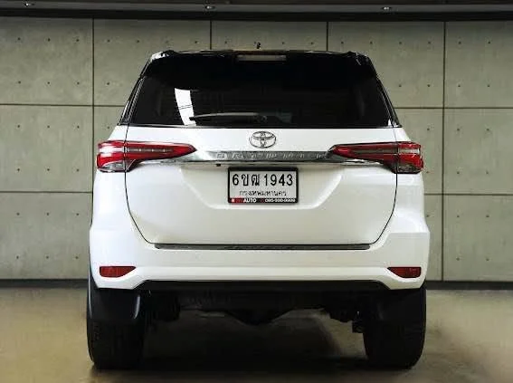 2022 Toyota Fortuner II 3