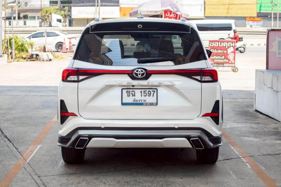 2023 Toyota Veloz III 2