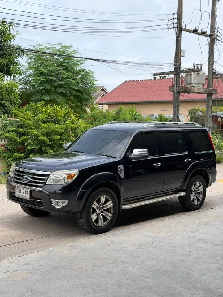 2010 Ford Everest I 3