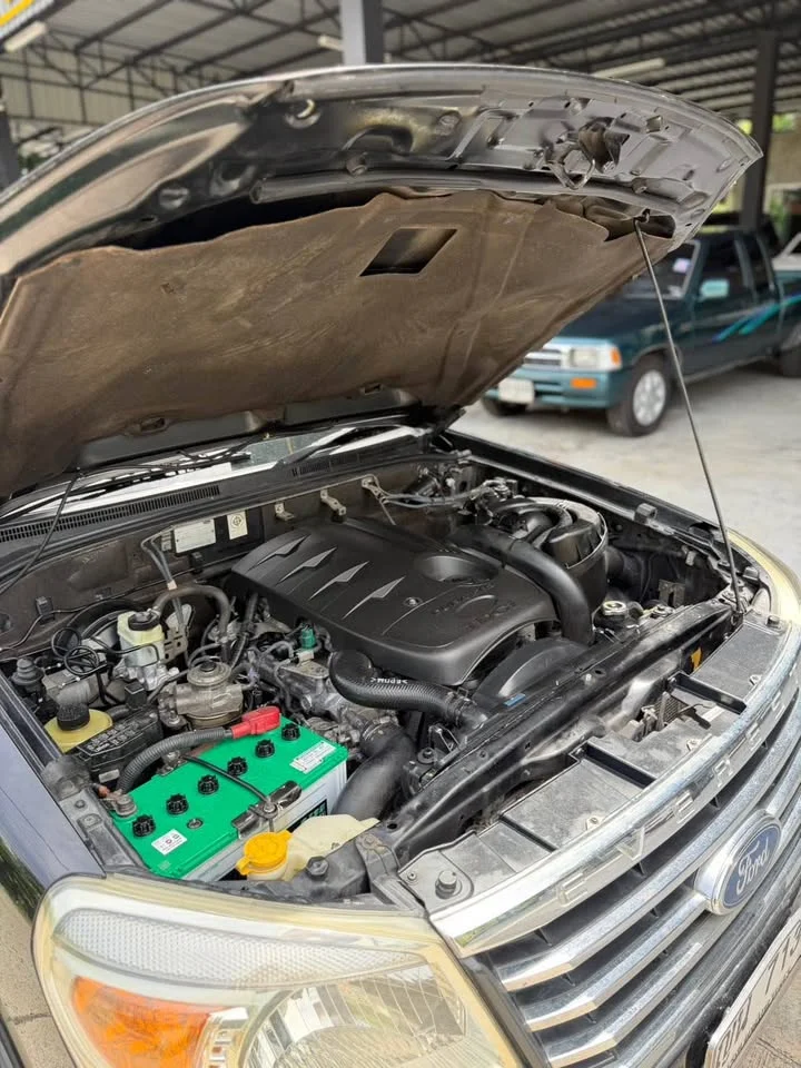 2010 Ford Everest I 2