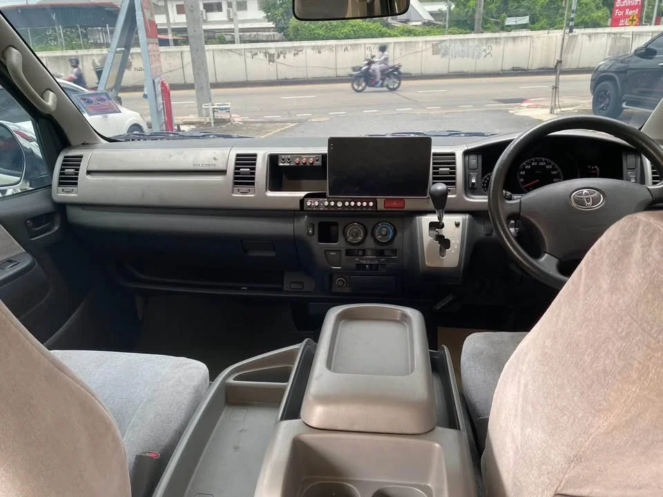 2006 Toyota HiAce V (H200) 2