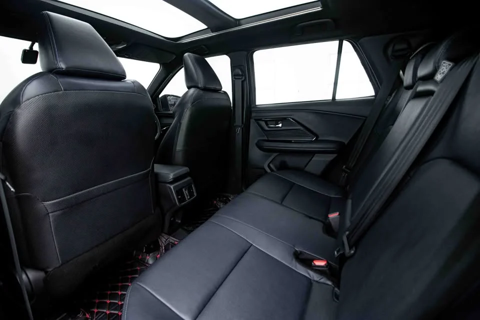 2023 Toyota Yaris Cross AC200 3