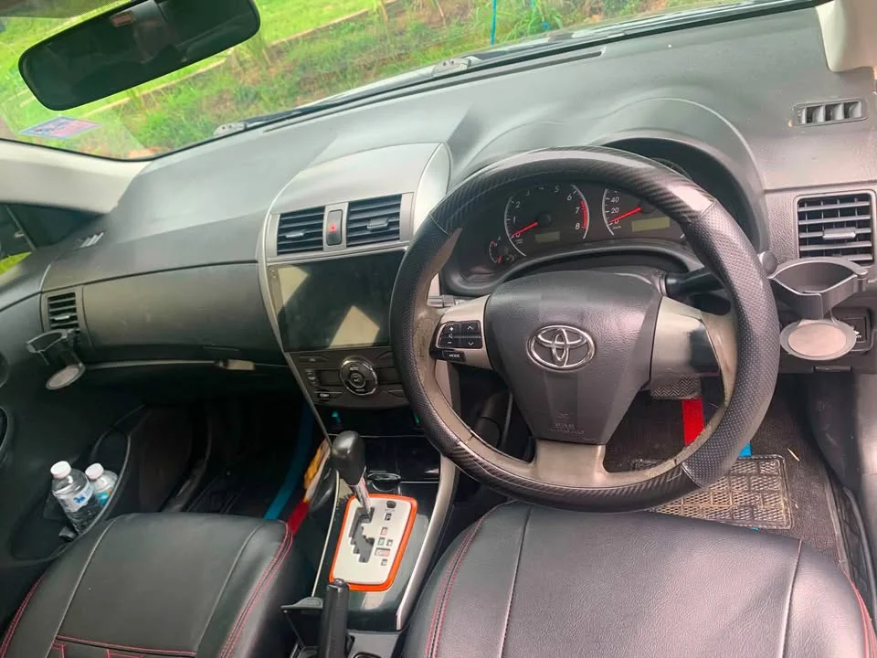 2013 Toyota Corolla Altis X (E140) 3
