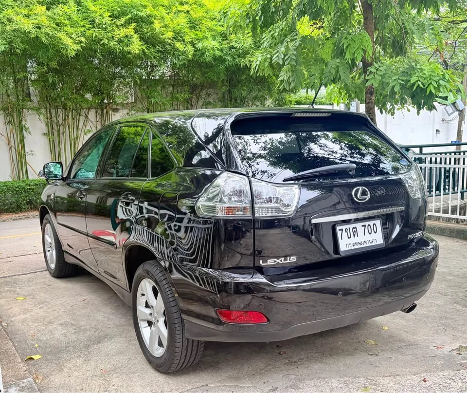 2004 Toyota Harrier II 2
