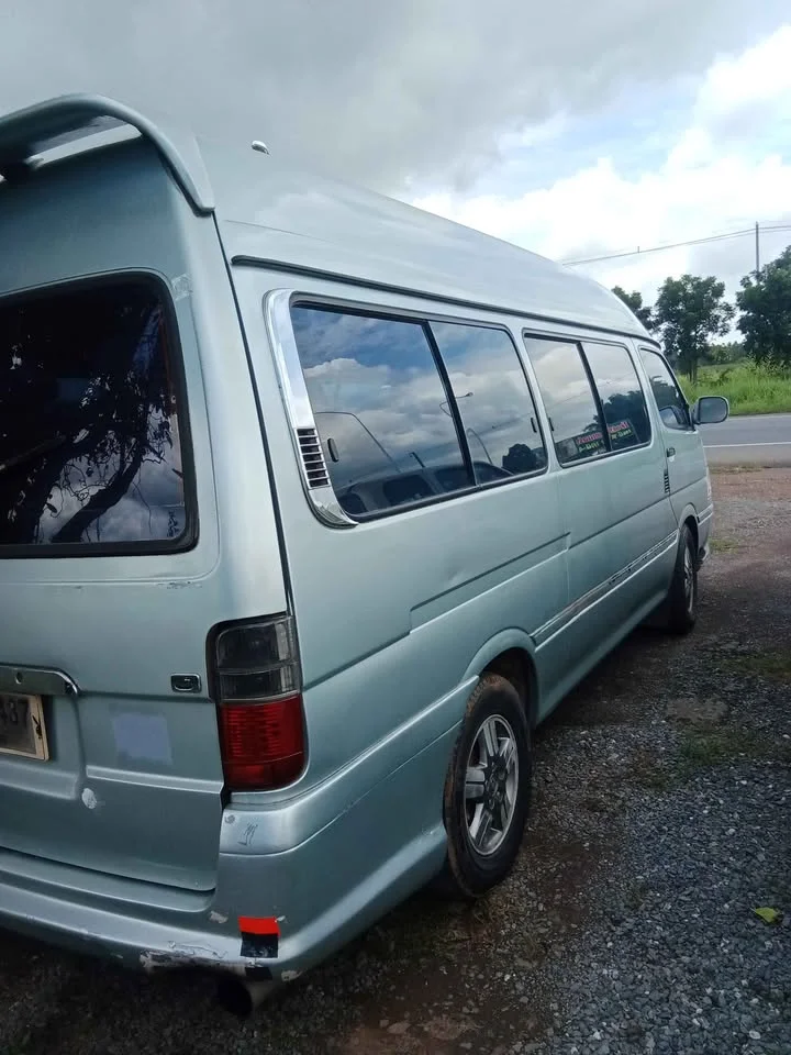 2003 Toyota Commuter IV (H100) 2