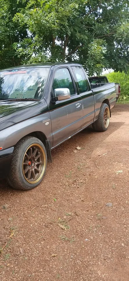 Mazda 2500 Fighter V 3