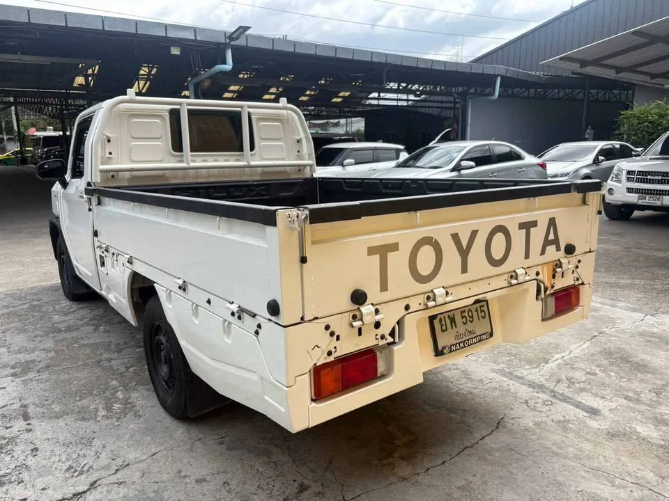 2024 Toyota Hilux Champ AN110 3