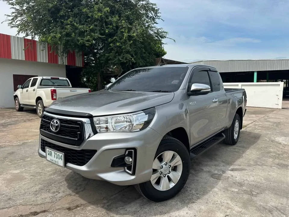 2019 Toyota Hilux VIII 3