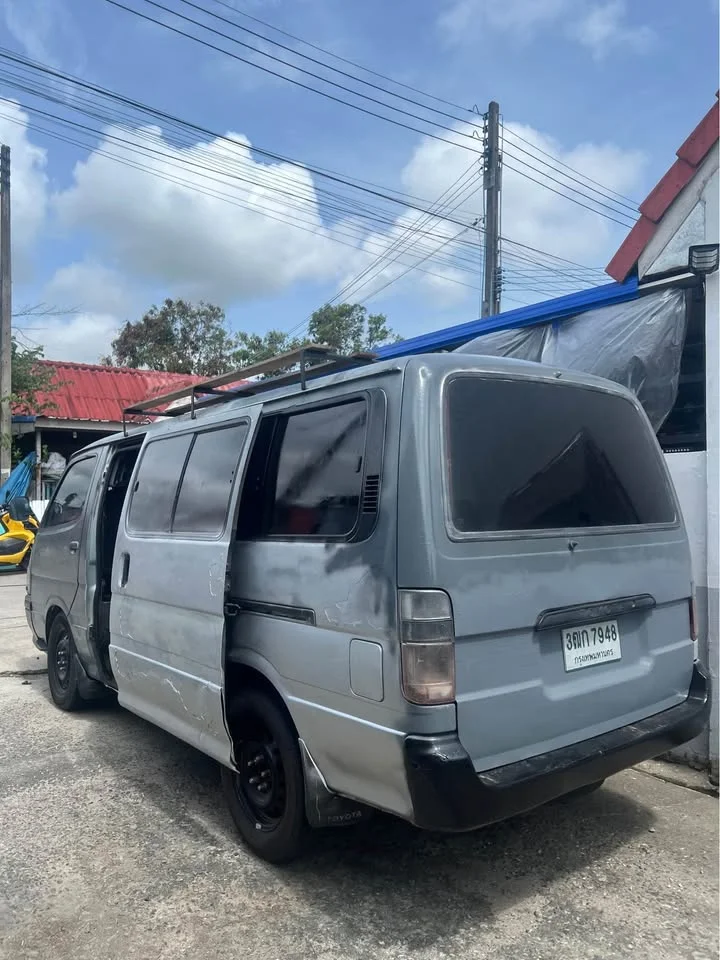 1997 Toyota Commuter IV (H100) 2