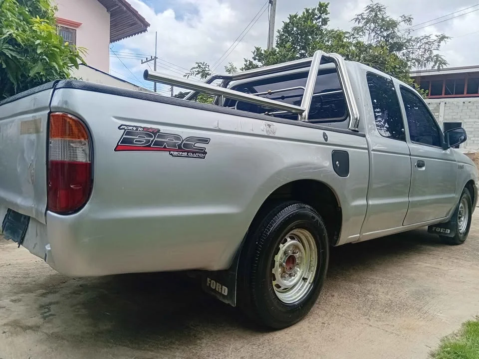 1999 Mazda 2500 Fighter V 3