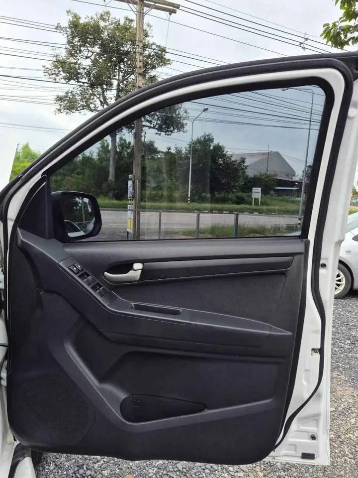 2015 Isuzu D-Max II (RT) 3