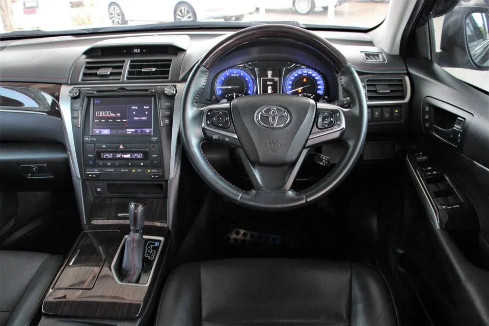 2017 Toyota Camry VII (XV50) 2