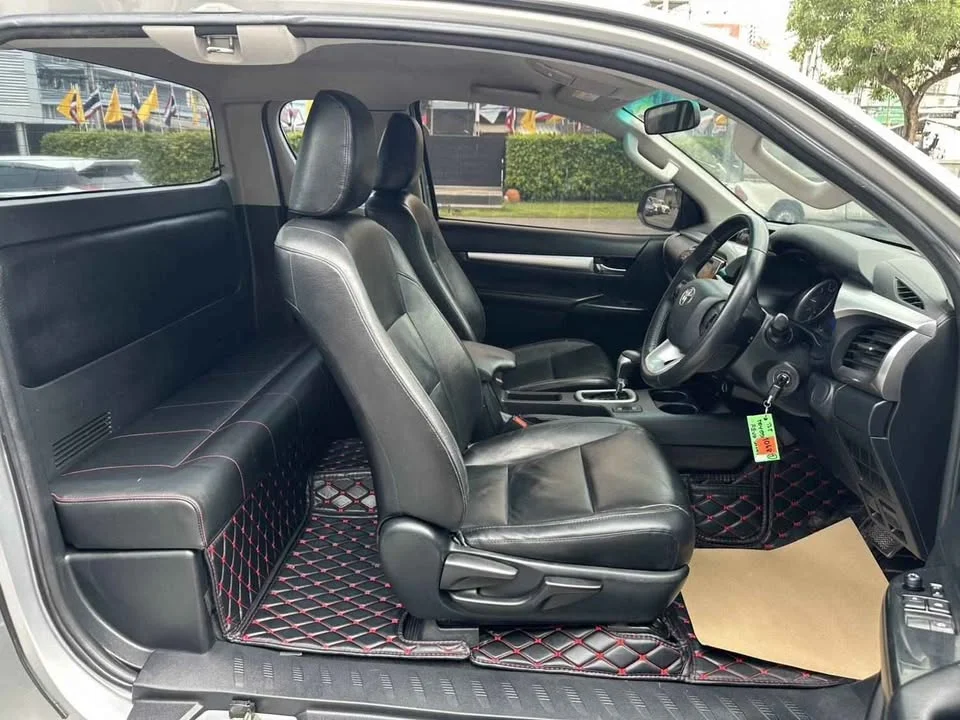2018 Toyota Hilux VIII 2