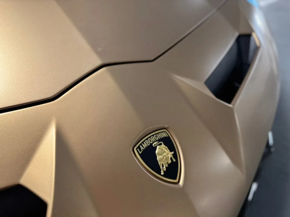 2021 Lamborghini Aventador 2