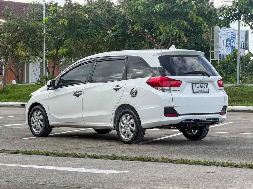 2018 Honda Mobilio II 2