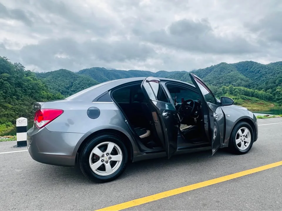2011 Chevrolet Cruze I 3