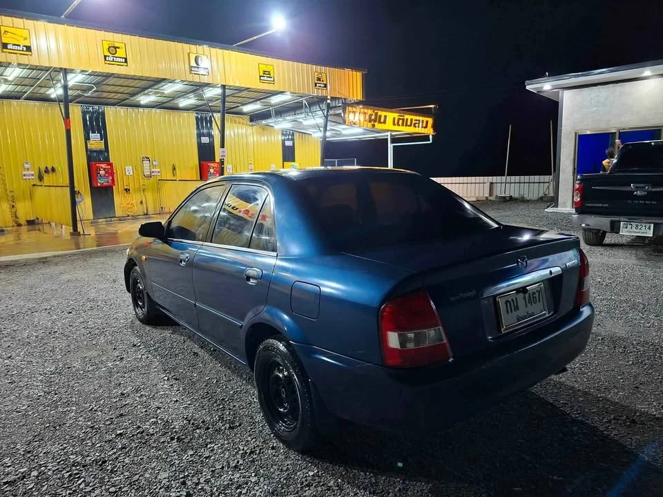 2001 Mazda 323 VIII 3