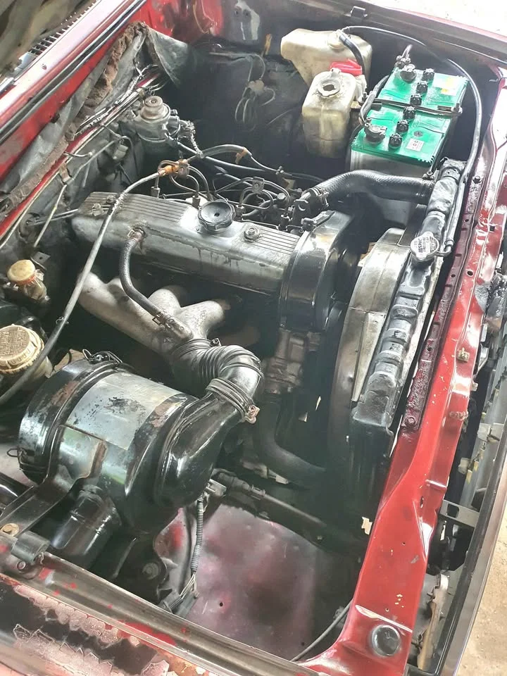 1994 Mitsubishi Triton II 2