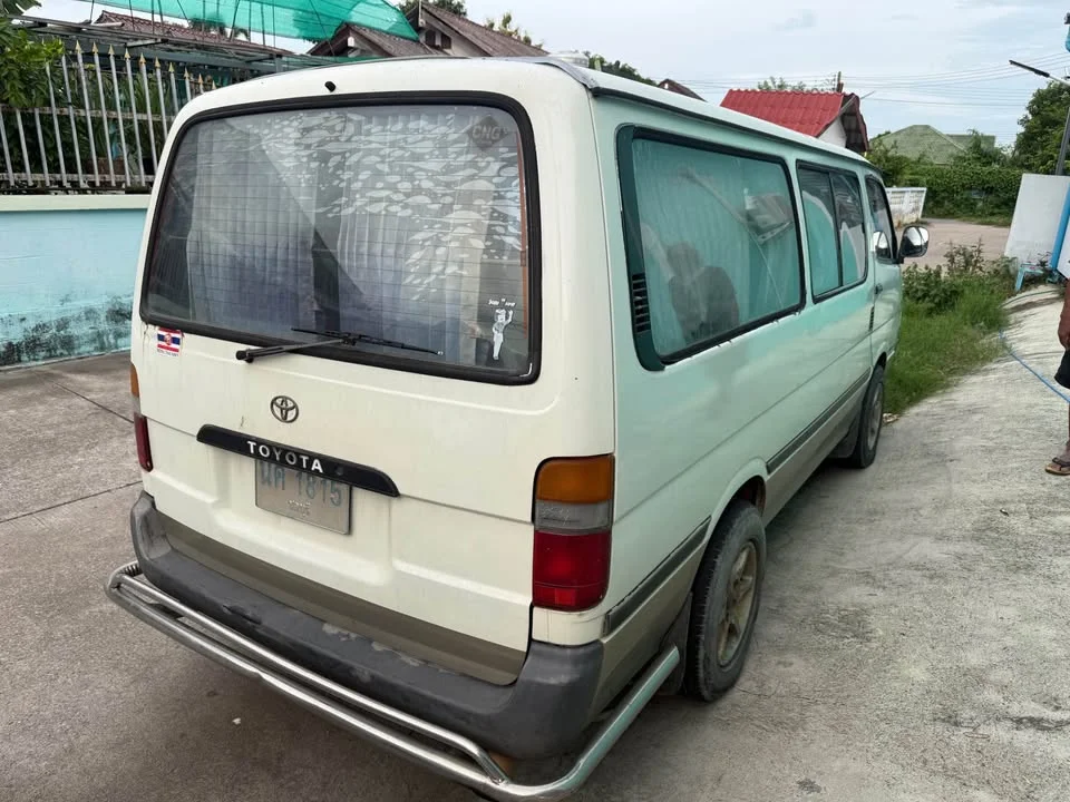 Toyota Commuter IV (H100) 3