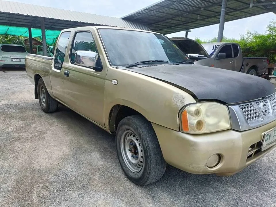2005 Nissan Frontier I 3