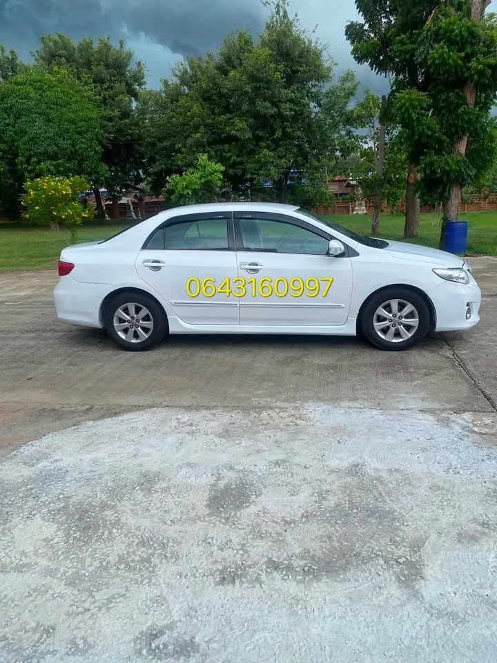 2013 Toyota Corolla Altis X (E140) 3