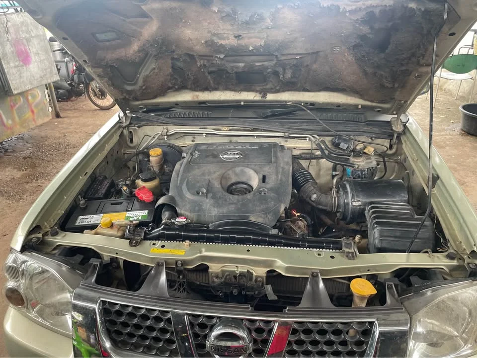 2003 Nissan Frontier I 2
