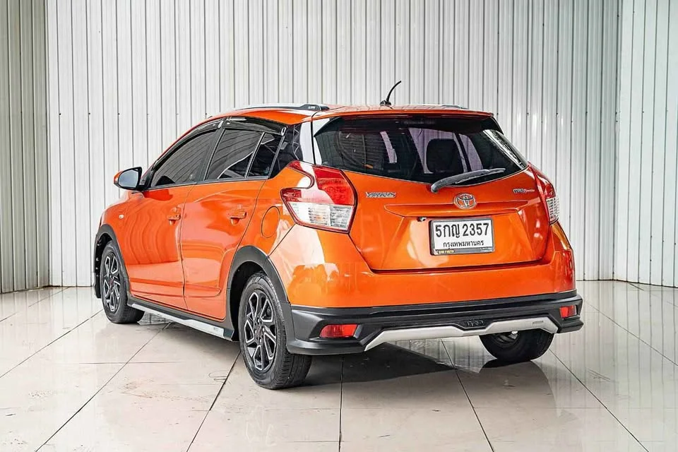 2016 Toyota Yaris III 2