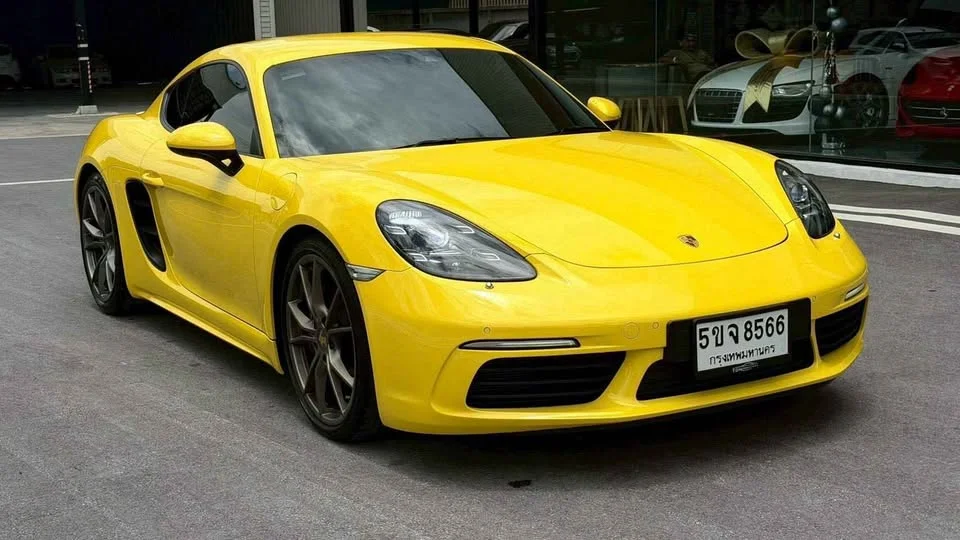 2017 Porsche 718 Boxster and Cayman IV 2