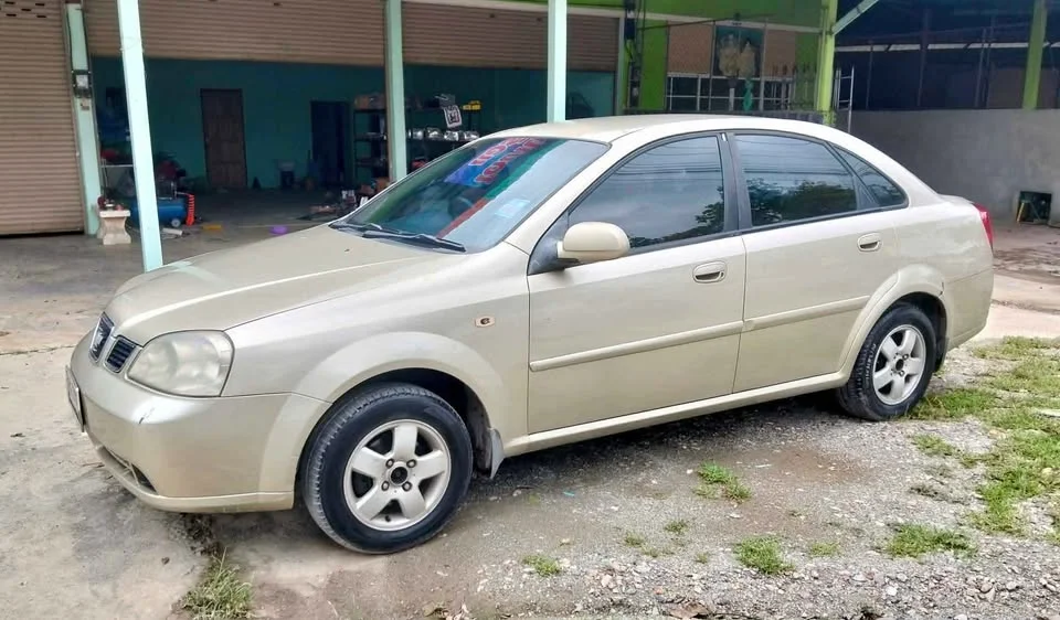 2005 Chevrolet Optra 3