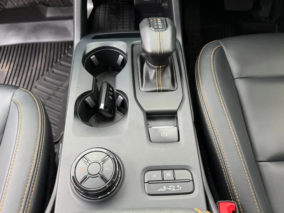 2023 Ford Everest III 2