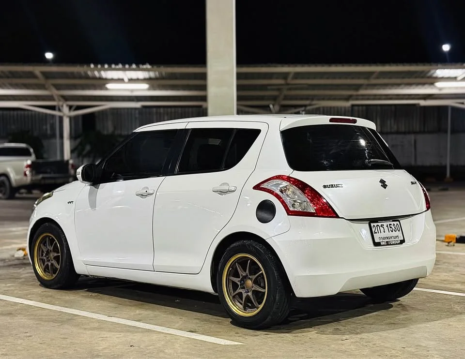 2013 Suzuki Swift II 2