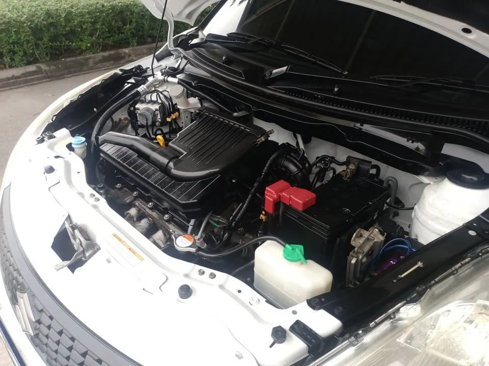 2013 Suzuki Swift II 2