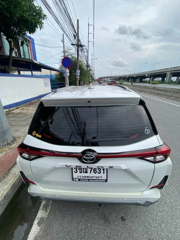 2022 Toyota Veloz III 2