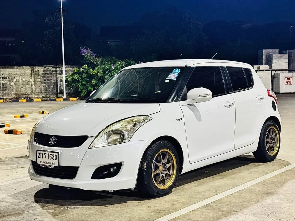 2013 Suzuki Swift II 2