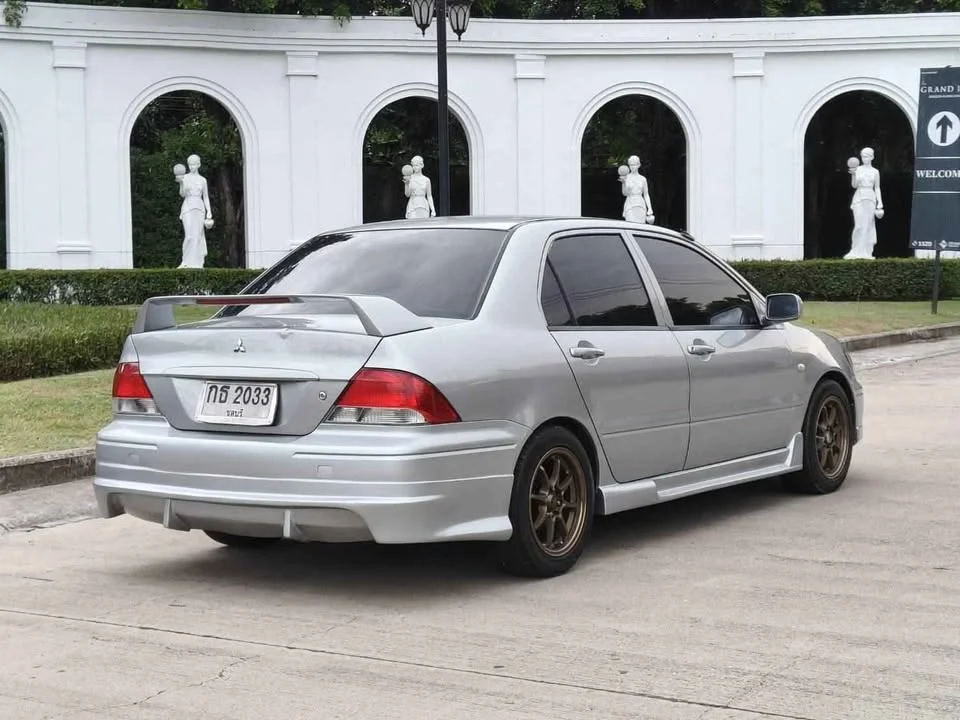 2002 Mitsubishi Lancer VIII 2