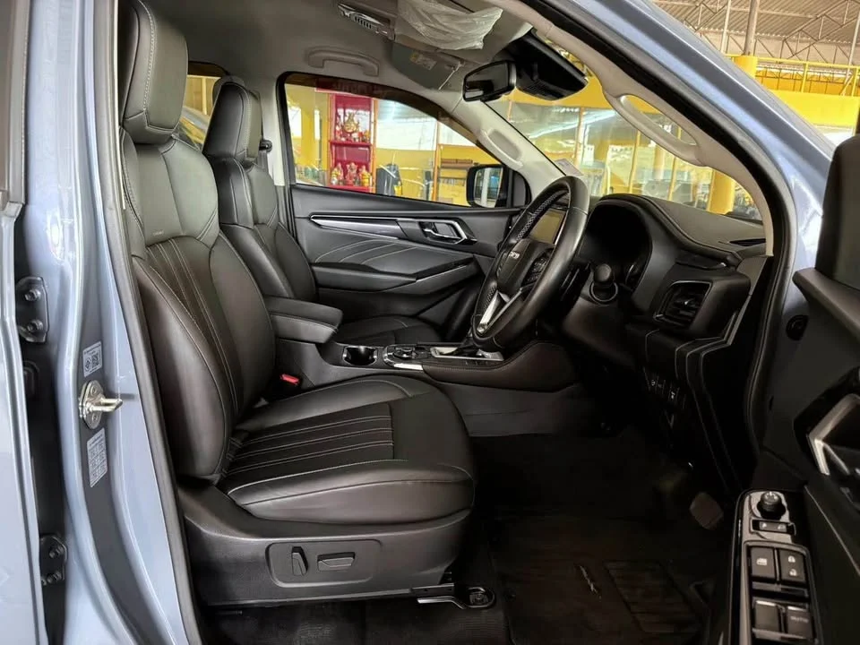 2023 Isuzu MU-X II 3